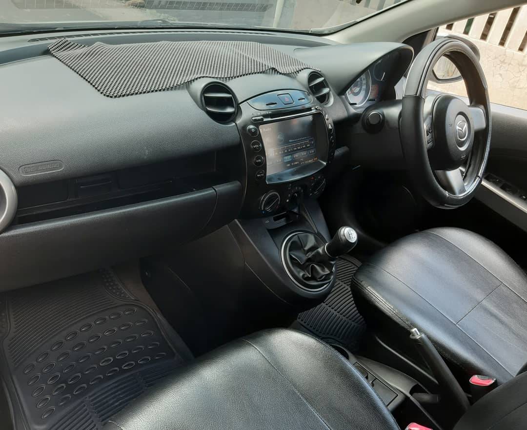 2011 Mazda 2 2011 Mazda 2