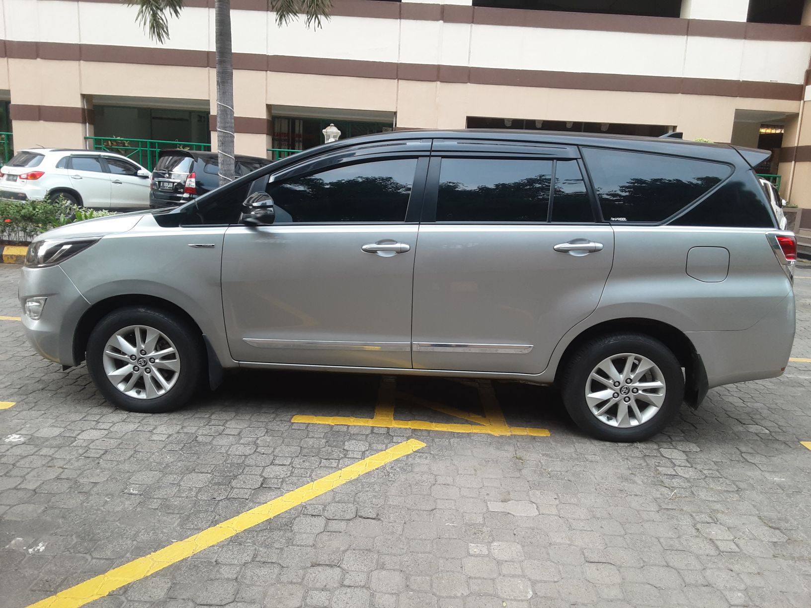 2018 Toyota Kijang Innova 2018 Toyota Kijang Innova