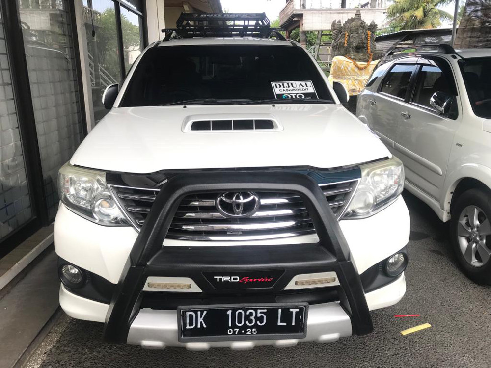 2013 Toyota Fortuner  2013 Toyota Fortuner