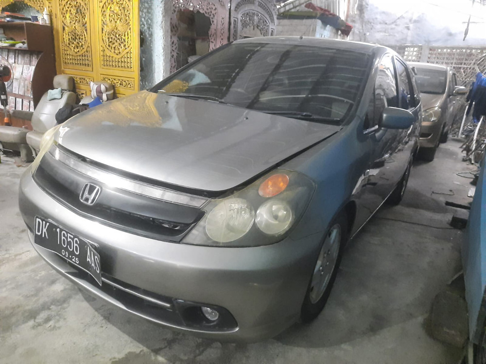 2005 Honda Stream 2005 Honda Stream