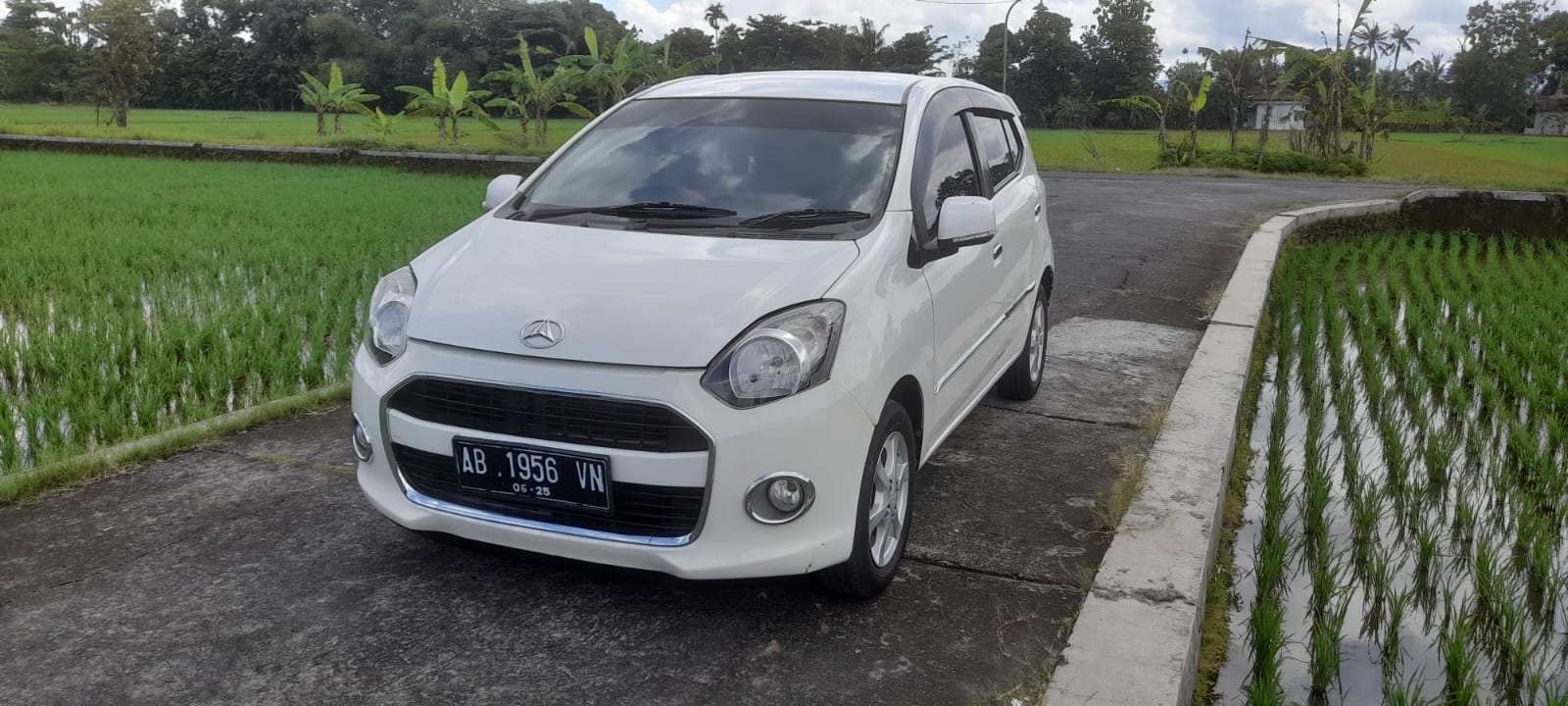 2015 Daihatsu Ayla 2015 Daihatsu Ayla