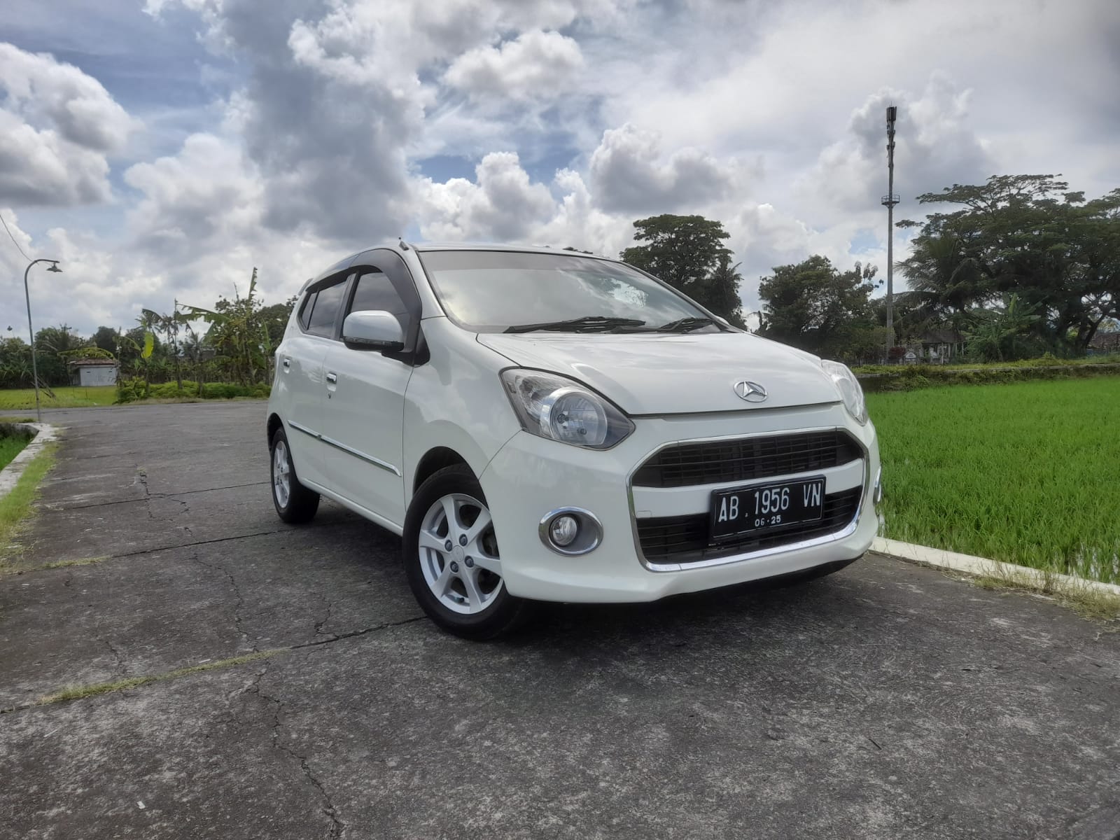 2015 Daihatsu Ayla 2015 Daihatsu Ayla