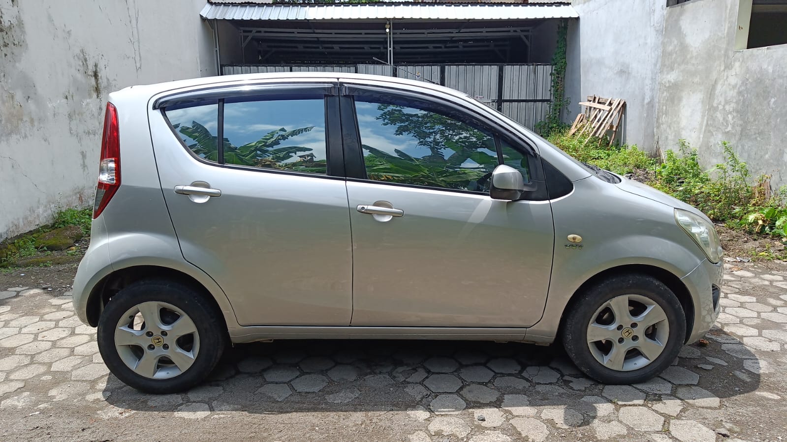 2013 Suzuki Splash GL 1.2L MT 2013 Suzuki Splash GL 1.2L MT