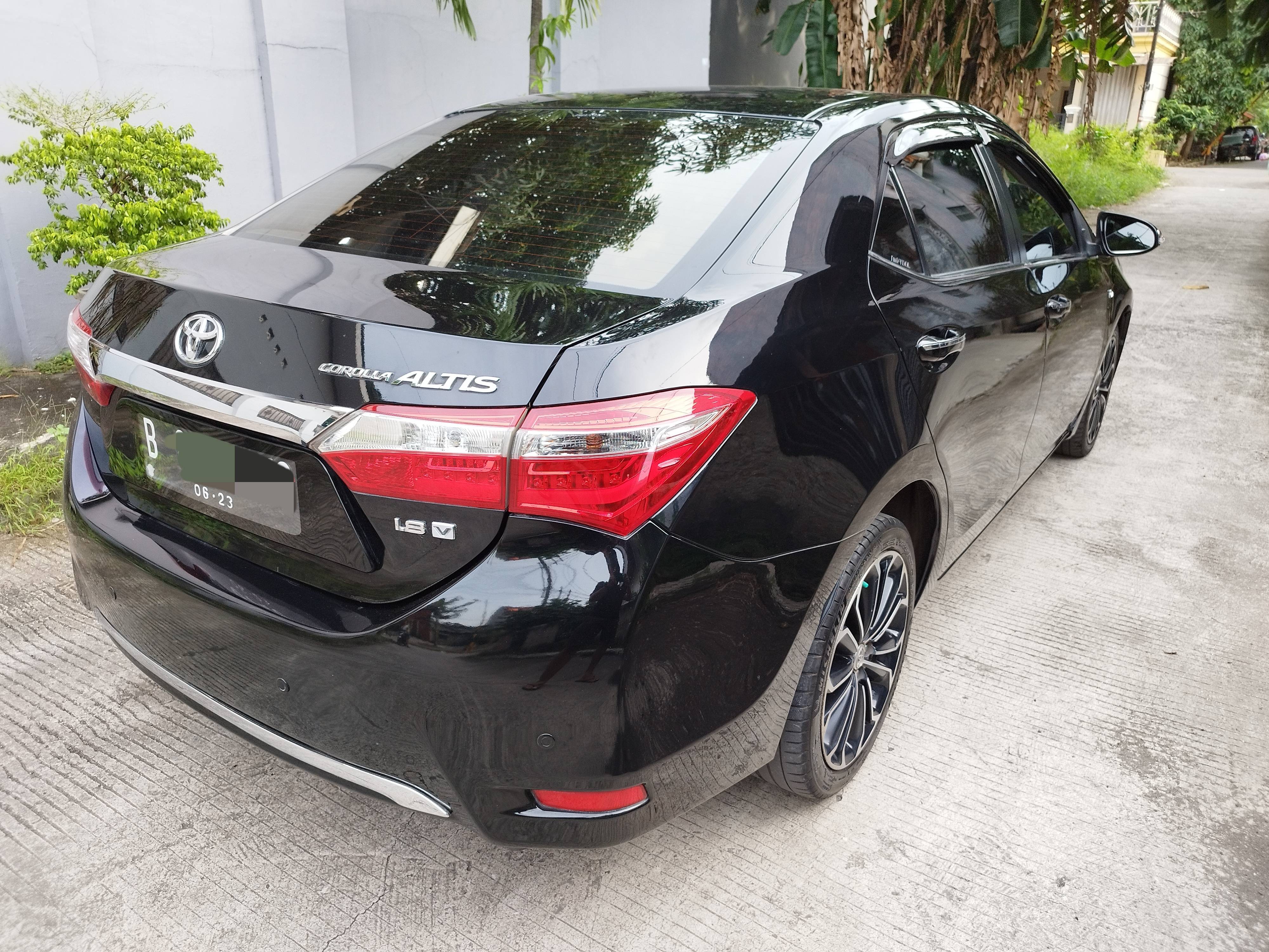 Dijual 2015 Toyota Corolla Altis  1.8V AT 1.8V AT Bekas