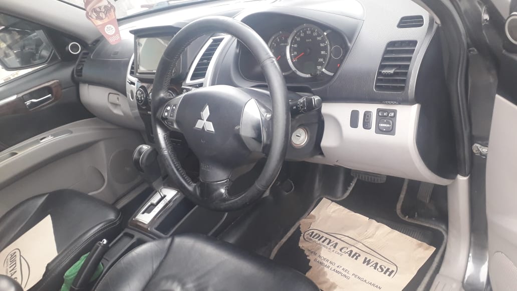 2011 Mitsubishi Pajero Sport  2011 Mitsubishi Pajero Sport