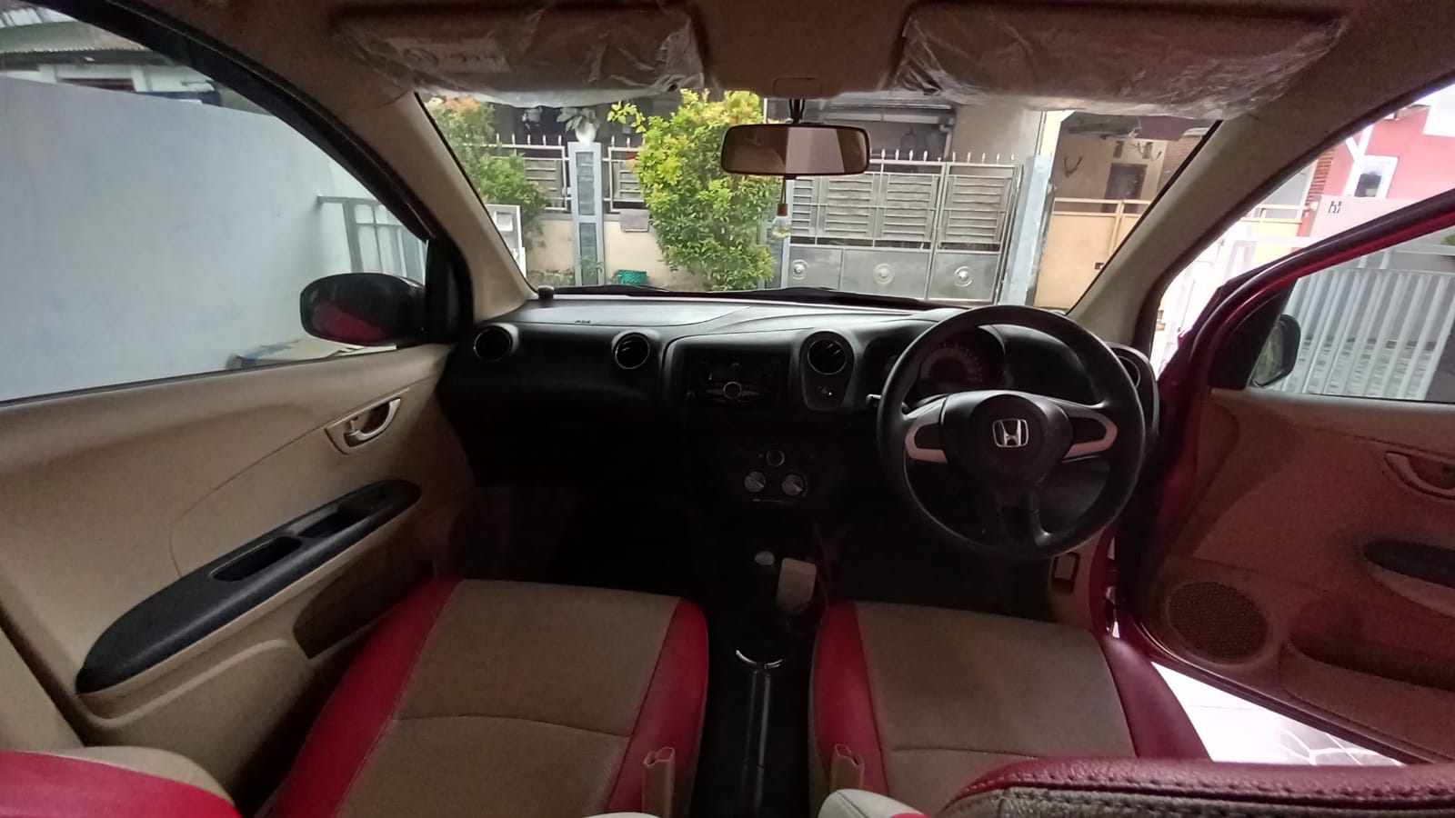 2015 Honda Brio  1.2 SATYA DD1 E M/T MNB 2015 Honda Brio  1.2 SATYA DD1 E M/T MNB