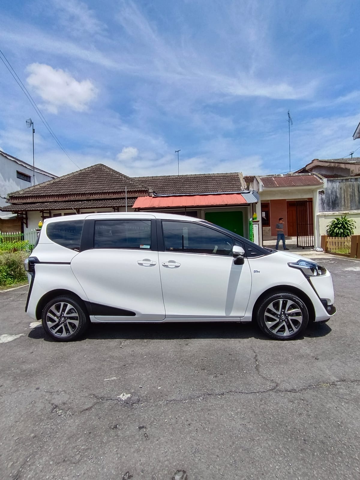 2018 Toyota Sienta 2018 Toyota Sienta