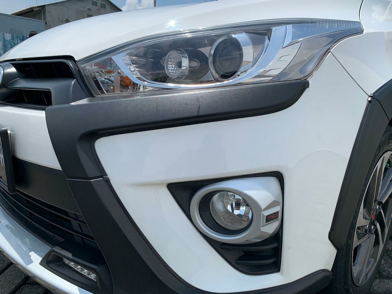 2017 Toyota Yaris Heykers 2017 Toyota Yaris Heykers