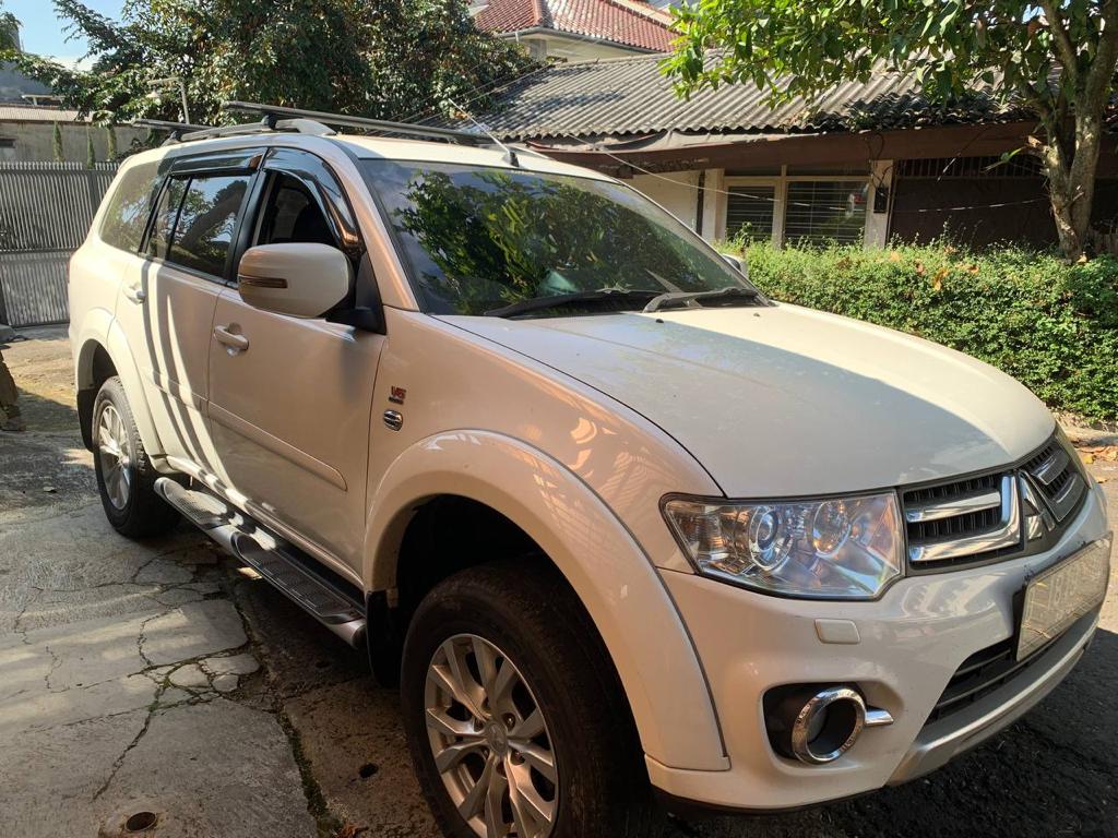 2014 Mitsubishi Pajero Sport  V6 4X2 AT 2014 Mitsubishi Pajero Sport  V6 4X2 AT