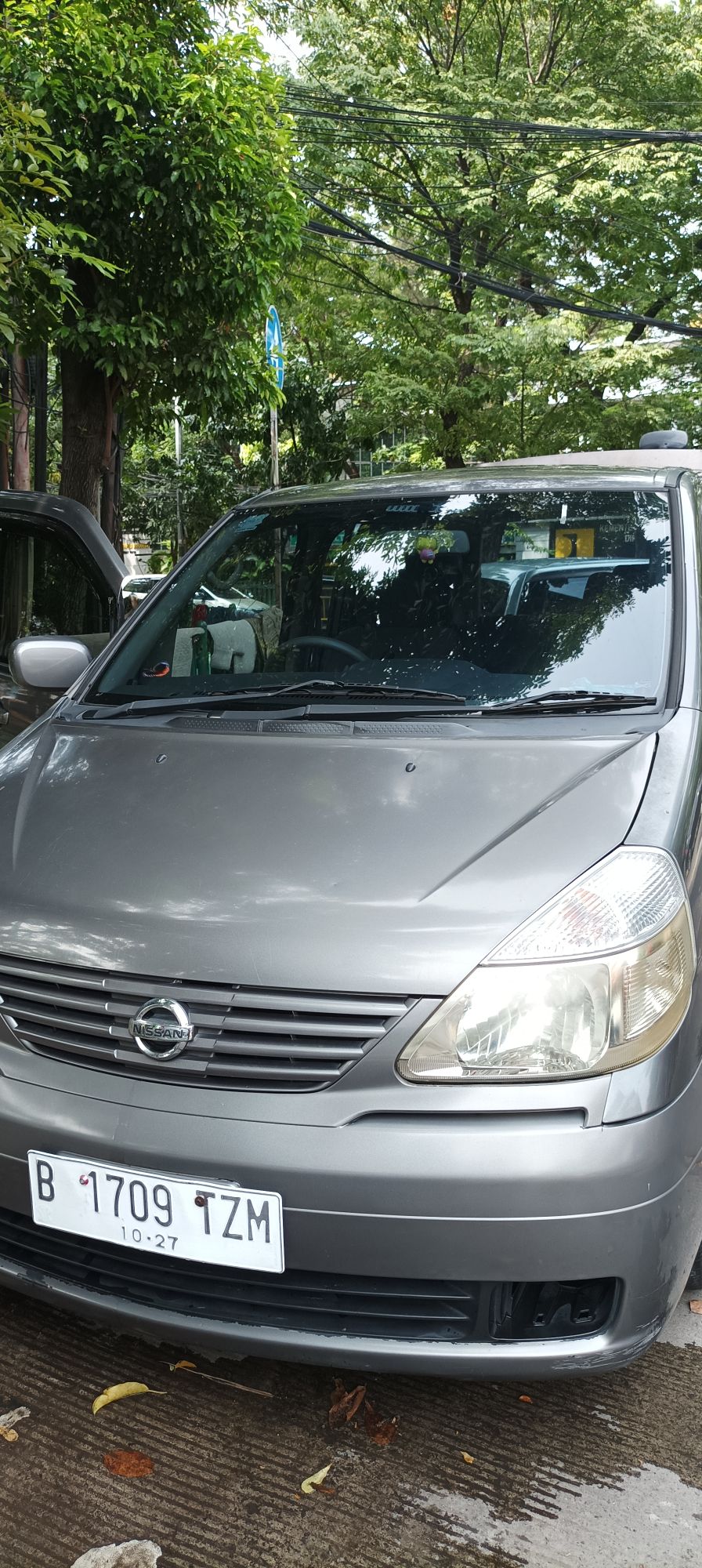 2012 Nissan Serena 2012 Nissan Serena