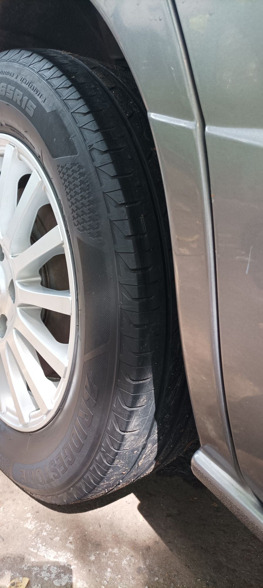 2012 Nissan Serena 2012 Nissan Serena