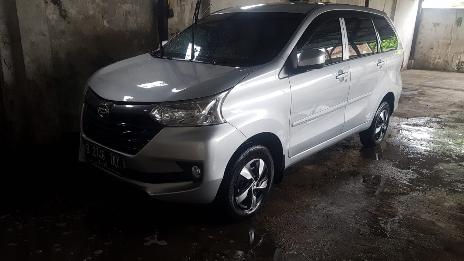 2016 Daihatsu Grand Xenia 2016 Daihatsu Grand Xenia