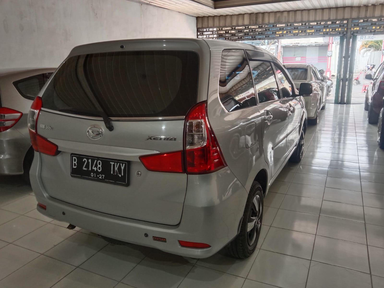 2016 Daihatsu Grand Xenia 2016 Daihatsu Grand Xenia