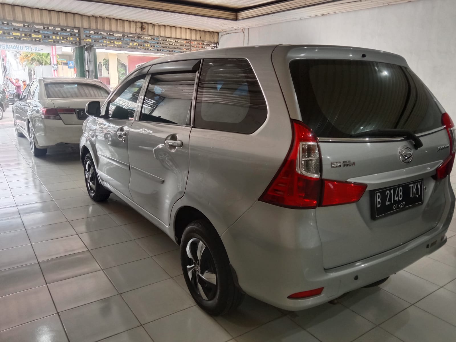 2016 Daihatsu Grand Xenia 2016 Daihatsu Grand Xenia