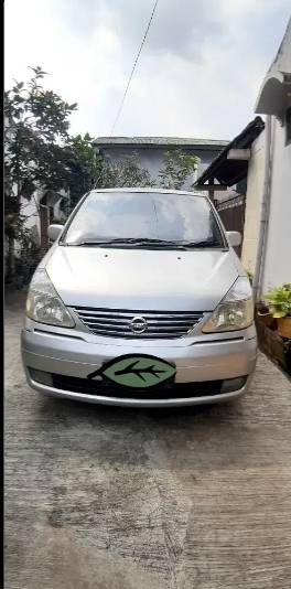 2004 Nissan Serena Bekas 2004 Nissan Serena Bekas