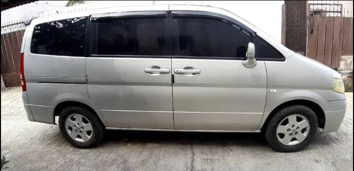 2004 Nissan Serena 2004 Nissan Serena