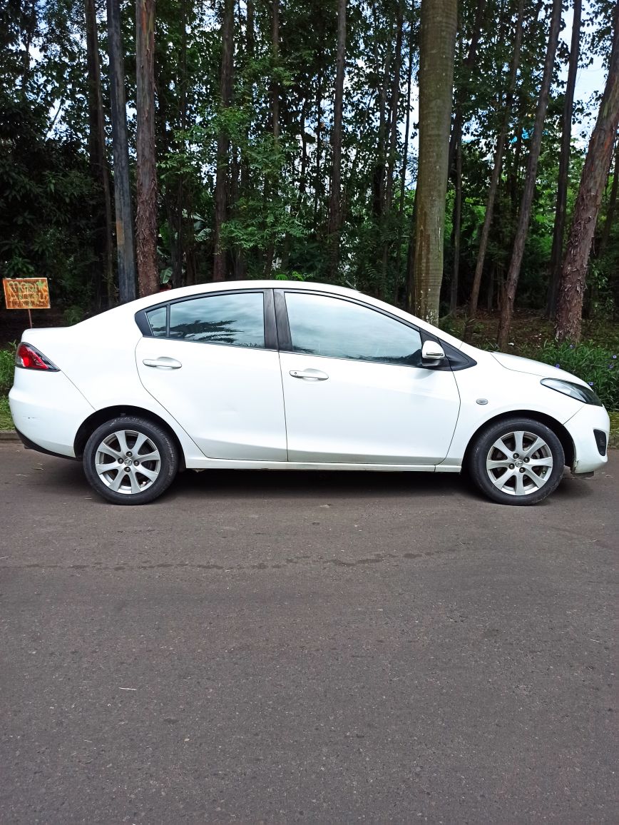 2011 Mazda 2 2011 Mazda 2