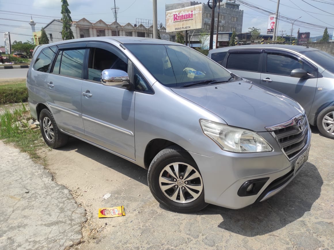 2015 Toyota Kijang Innova 2.0 G MT 2015 Toyota Kijang Innova 2.0 G MT