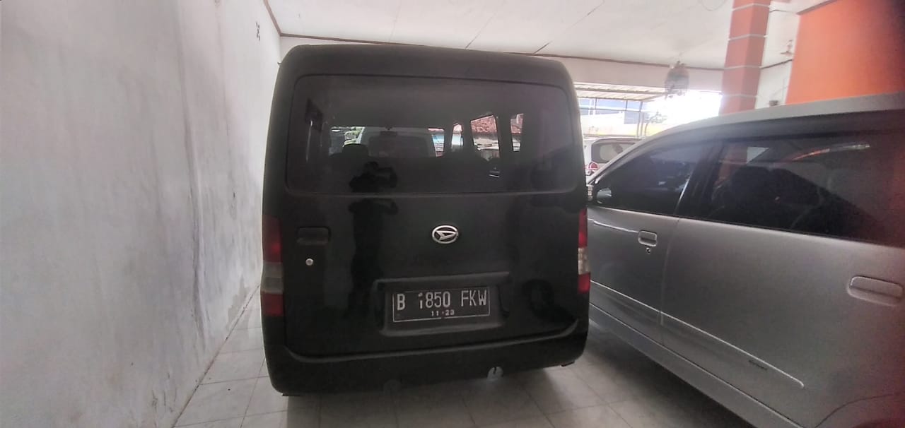 2013 Daihatsu Grand Max 1.3 D MNB 2013 Daihatsu Grand Max 1.3 D MNB