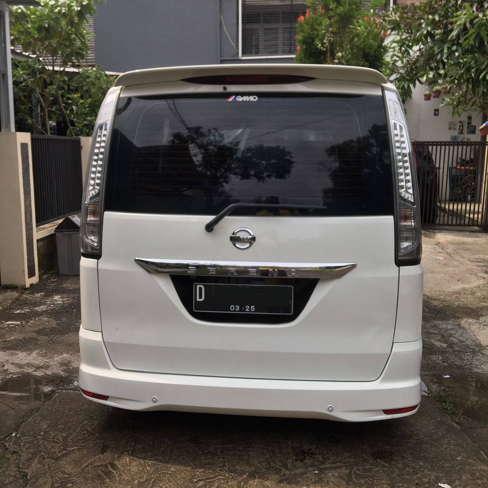 2014 Nissan Serena 2014 Nissan Serena