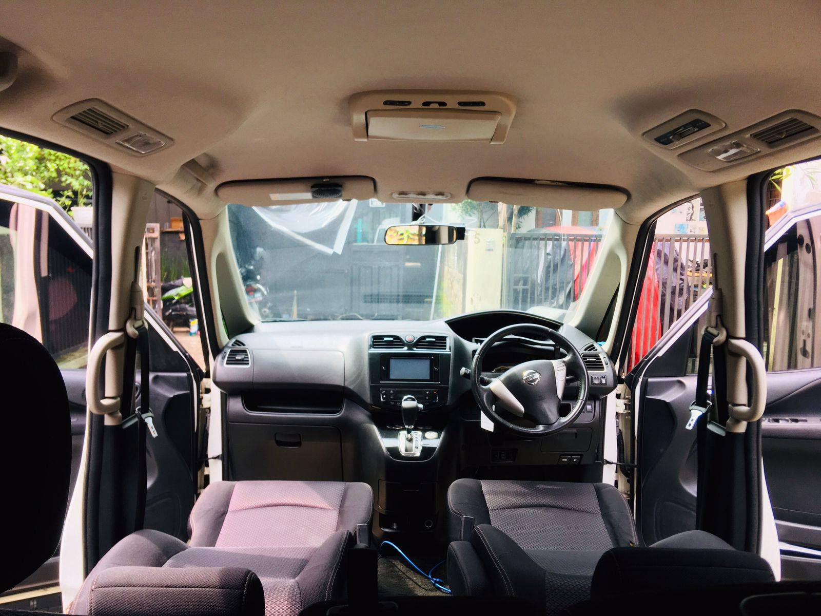 2014 Nissan Serena 2014 Nissan Serena