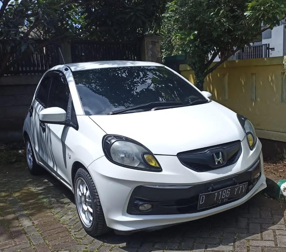 2014 Honda Brio  1.2 SATYA DD1 E M/T MNB 2014 Honda Brio  1.2 SATYA DD1 E M/T MNB