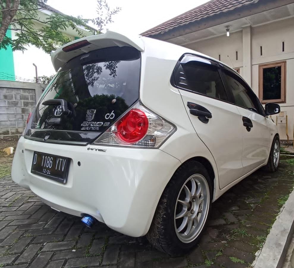 2014 Honda Brio  1.2 SATYA DD1 E M/T MNB 2014 Honda Brio  1.2 SATYA DD1 E M/T MNB