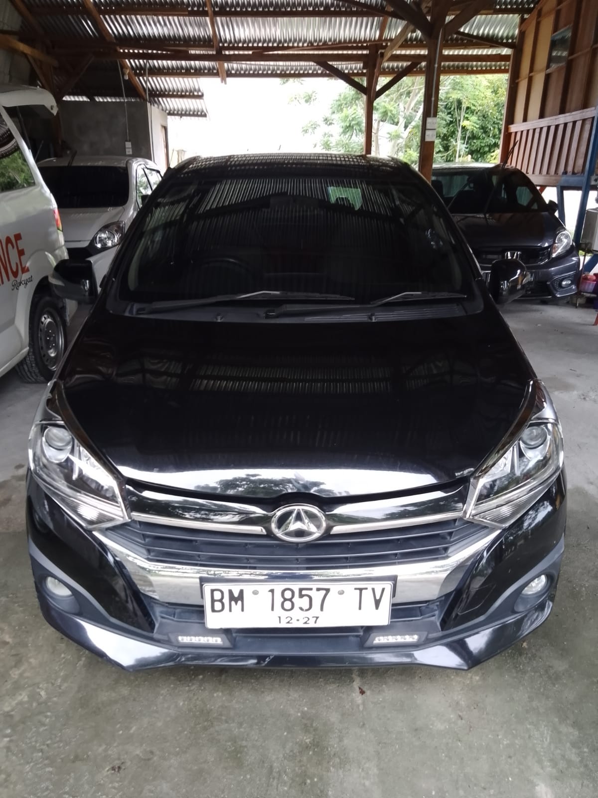 2017 Daihatsu Ayla  2017 Daihatsu Ayla