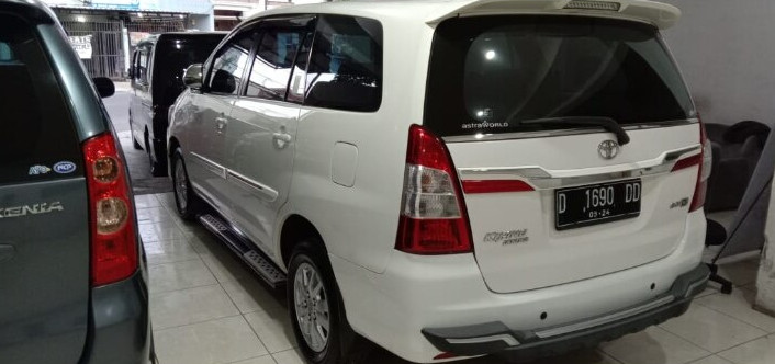 2014 Toyota Kijang Innova G LUXURY AT BENSIN 2014 Toyota Kijang Innova G LUXURY AT BENSIN