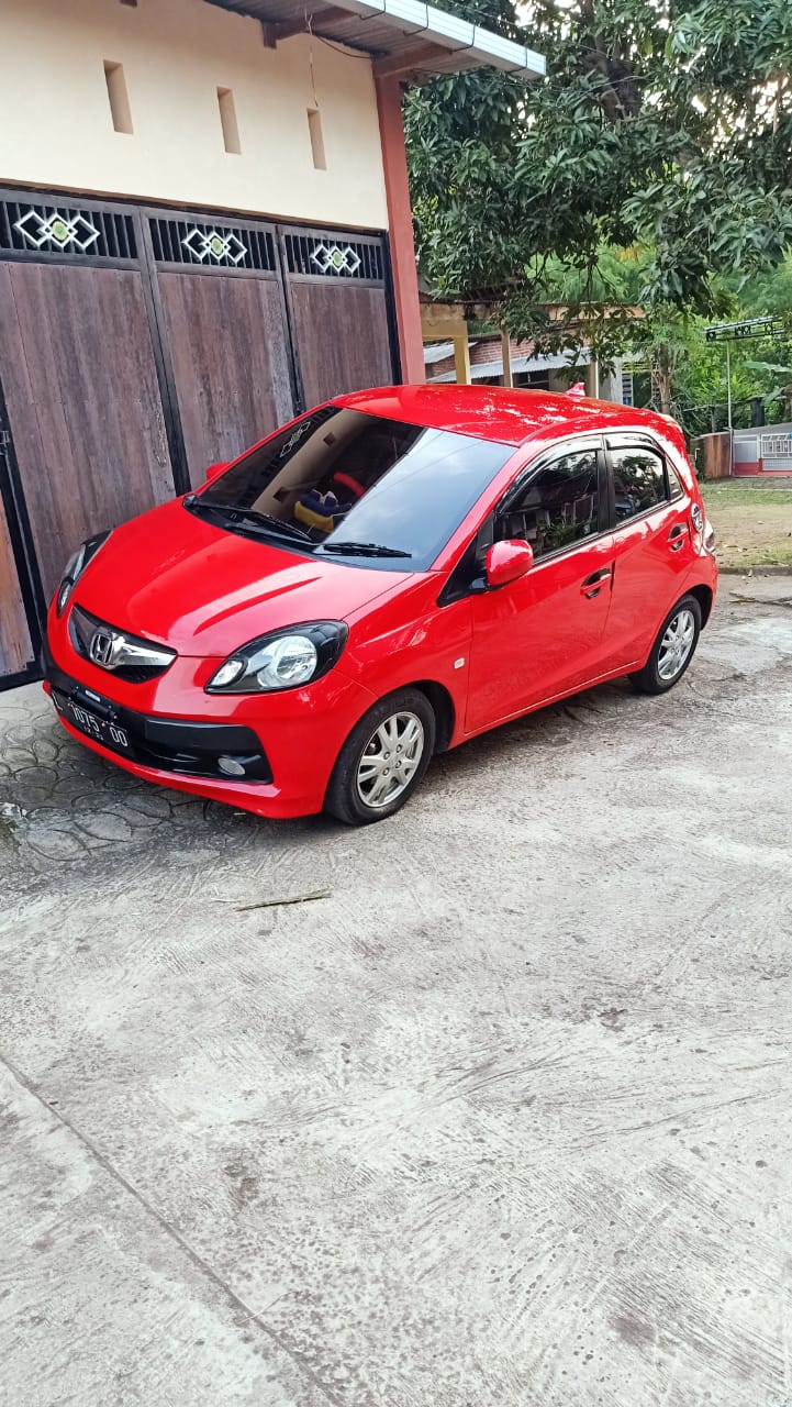 2013 Honda Brio  1.3 E M/T 2013 Honda Brio  1.3 E M/T