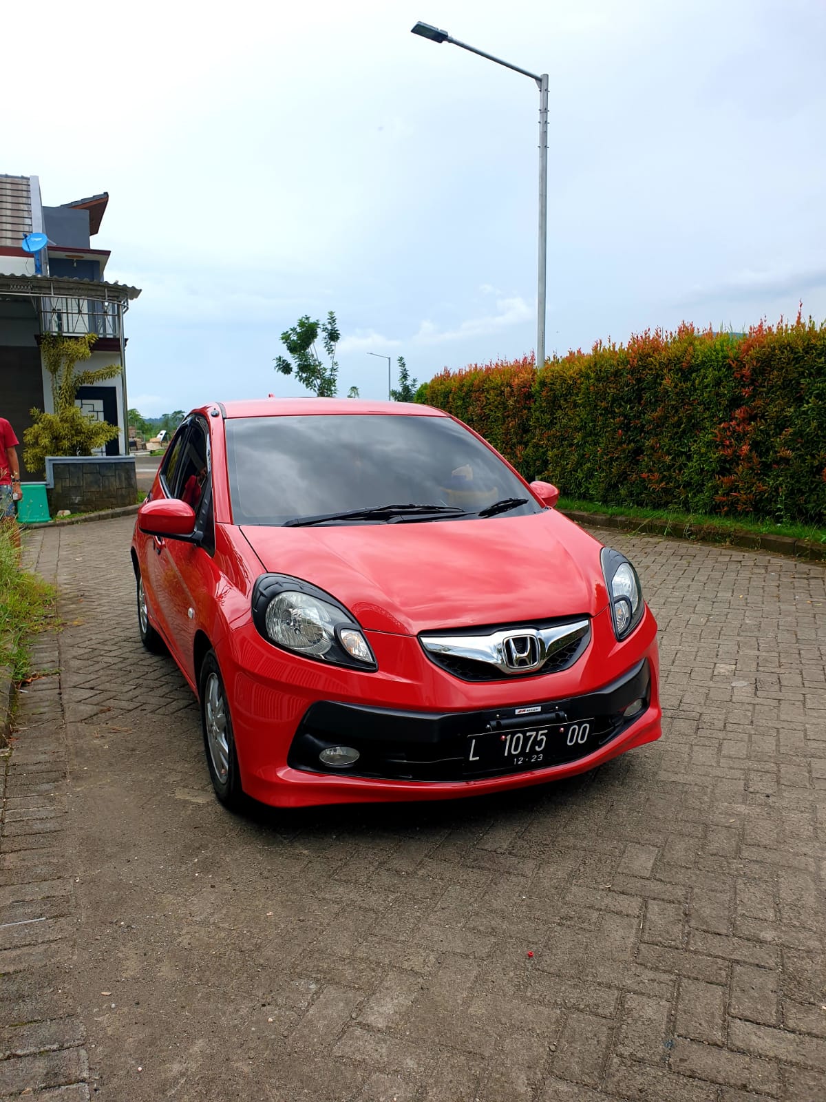 2013 Honda Brio  1.3 E M/T 2013 Honda Brio  1.3 E M/T