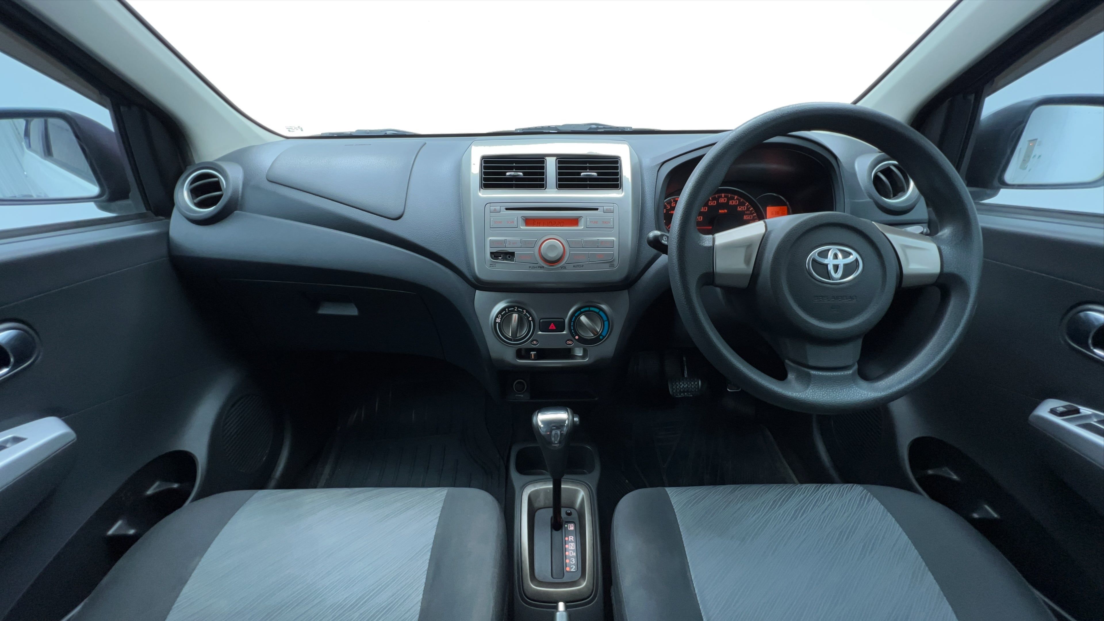 Dijual 2016 Toyota Agya  1.2 TRD AT TRD 1.2 TRD AT TRD Bekas