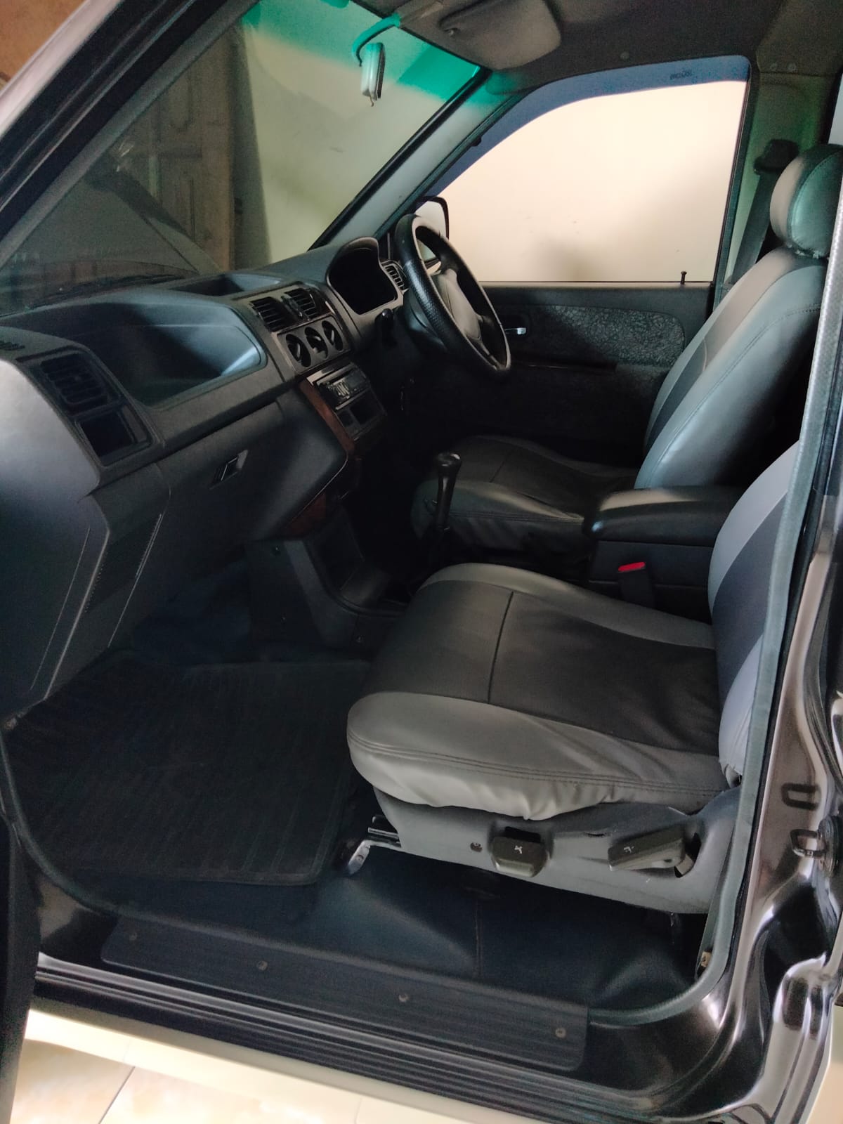 2002 Mitsubishi Kuda 2002 Mitsubishi Kuda