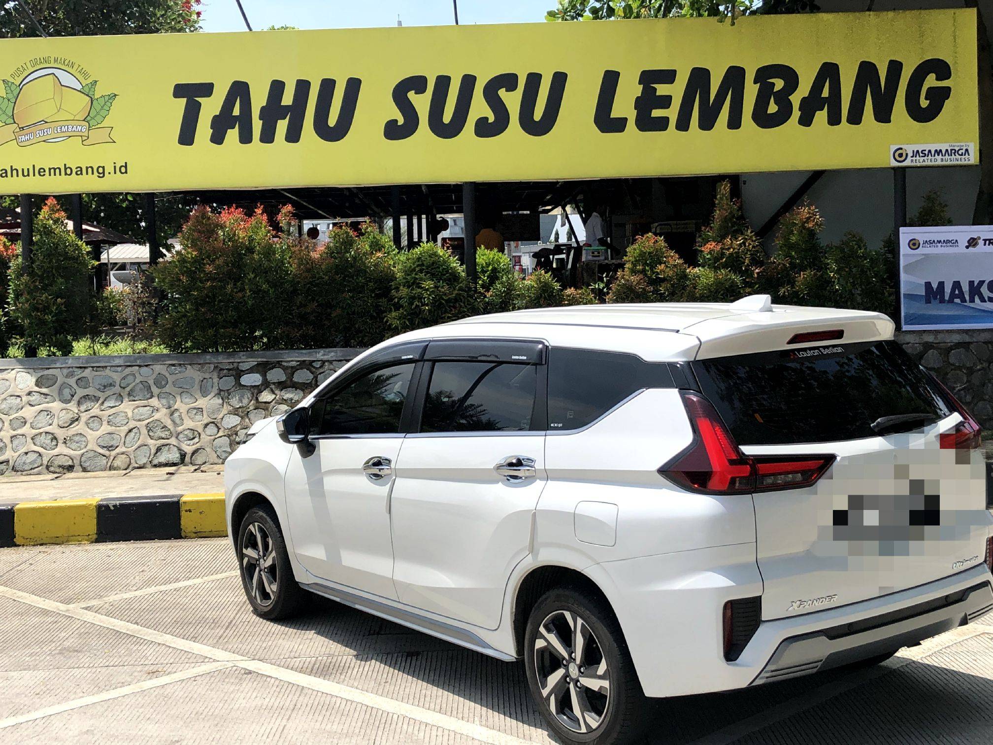 Old 2020 Mitsubishi Xpander Ultimate CVT Ultimate CVT