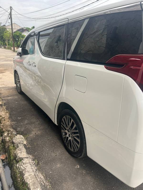 Dijual 2015 Toyota Alphard  G 2.5 AT G 2.5 AT Bekas
