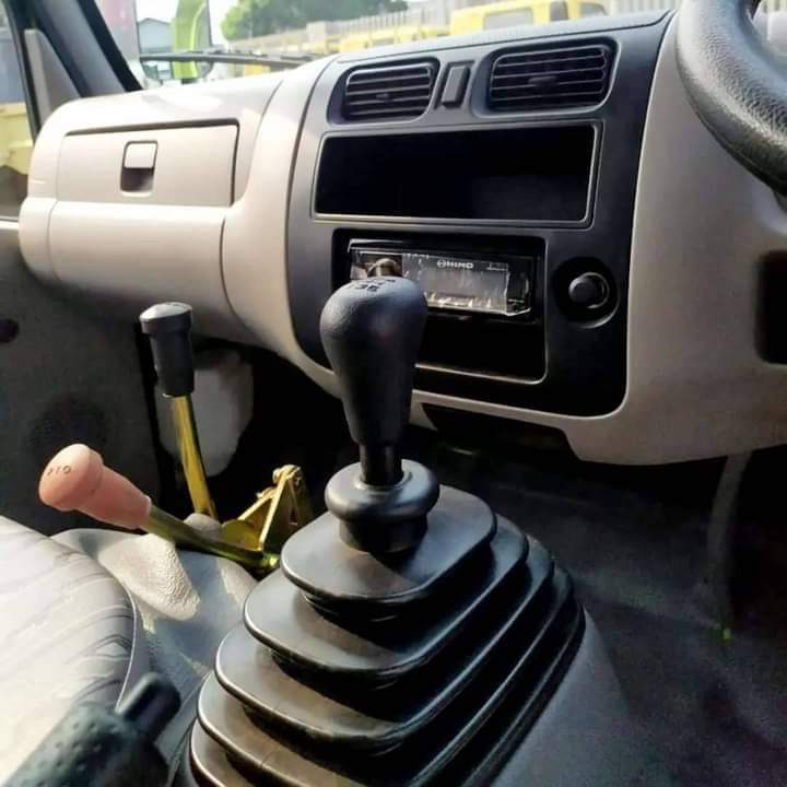 2019 Mitsubishi Colt L 300 SOLAR STD 2 5 BOX 2019 Mitsubishi Colt L 300 SOLAR STD 2 5 BOX