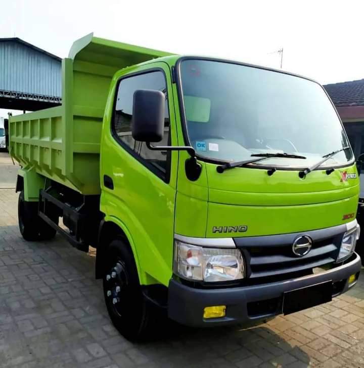 Second Hand 2019 Mitsubishi Colt L 300 SOLAR STD 2 5 BOX Second Hand 2019 Mitsubishi Colt L 300 SOLAR STD 2 5 BOX