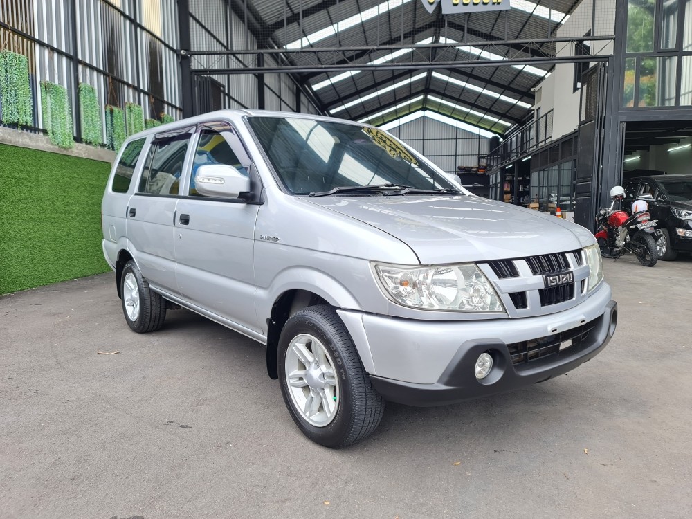 2009 Isuzu Panther LV FF K