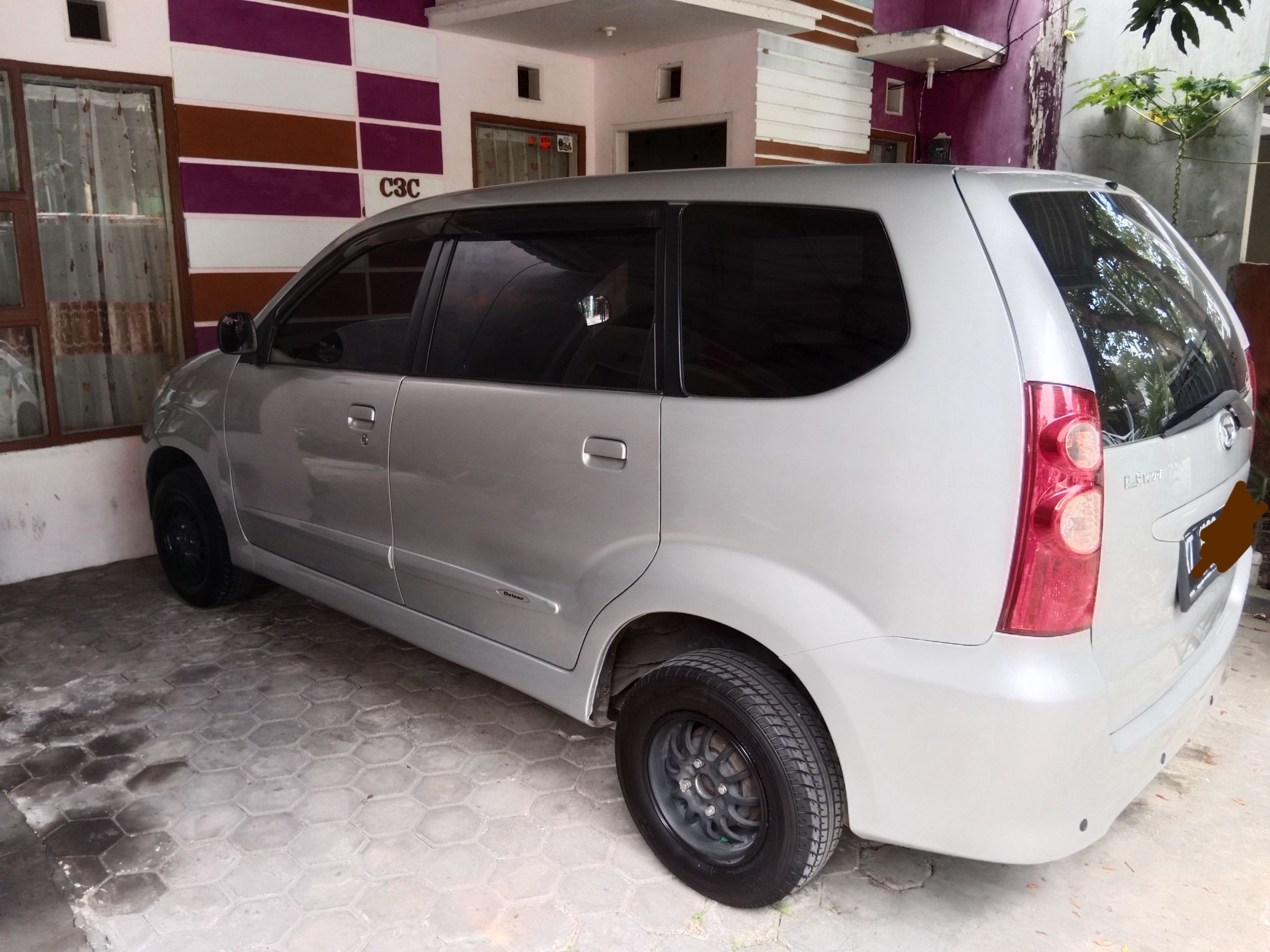 2011 Daihatsu Xenia 2011 Daihatsu Xenia