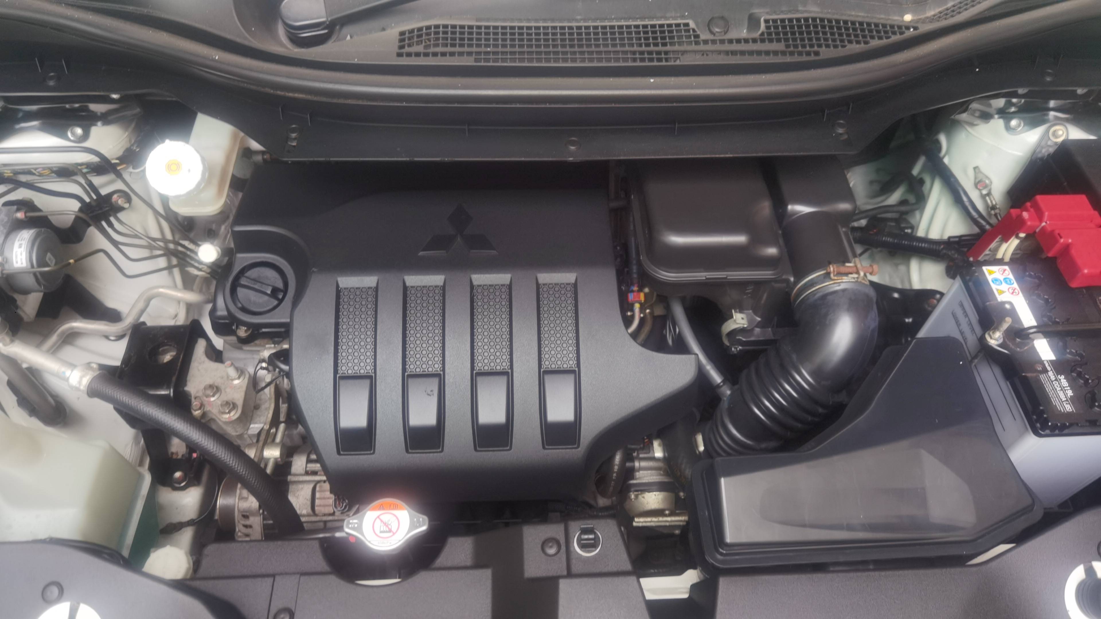 2020 Mitsubishi Xpander Limited 2020 Mitsubishi Xpander Limited