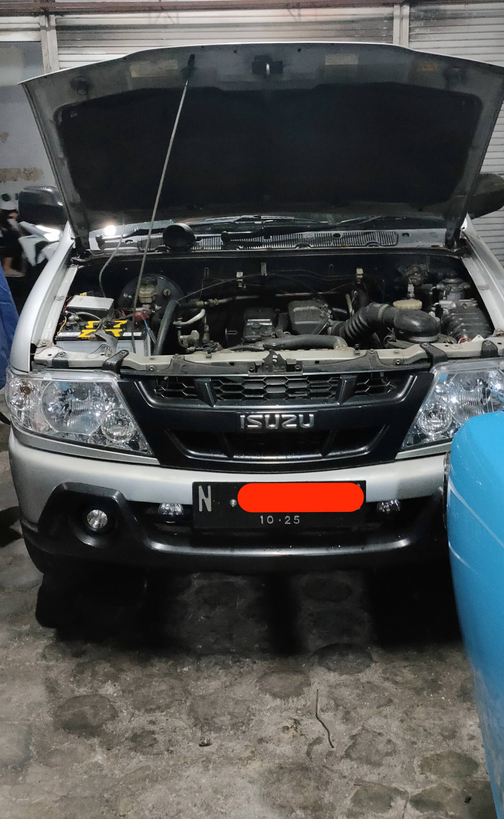 2004 Isuzu Panther 2004 Isuzu Panther