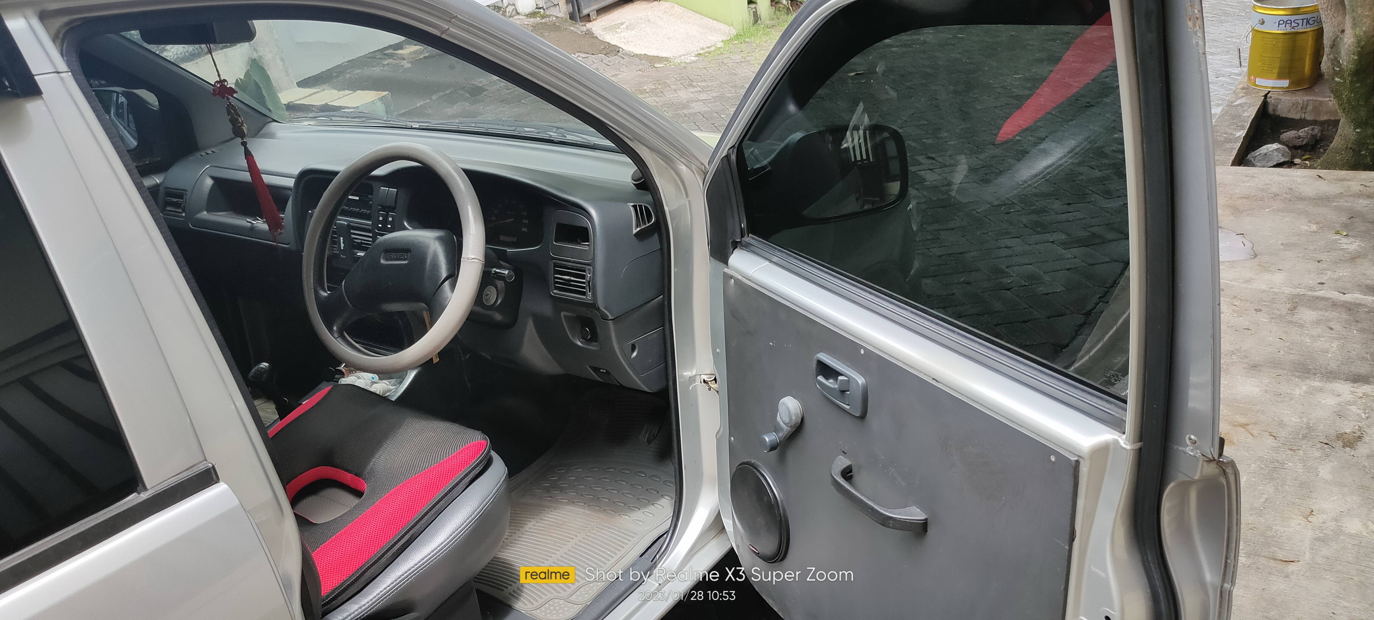 2004 Isuzu Panther 2004 Isuzu Panther