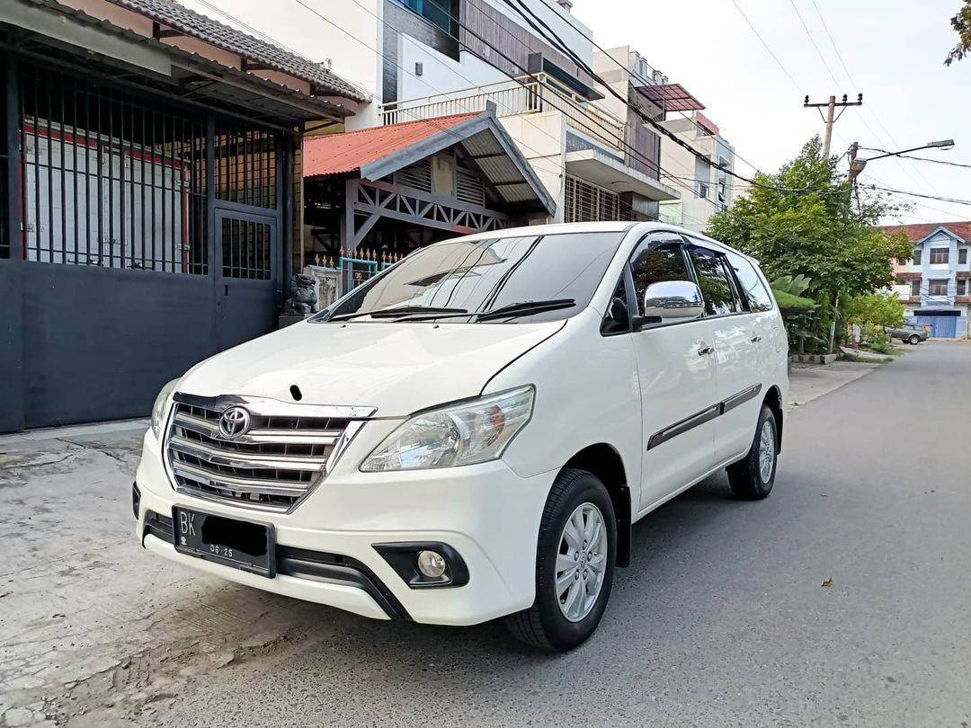 2014 Toyota Kijang Innova Bekas 2014 Toyota Kijang Innova Bekas