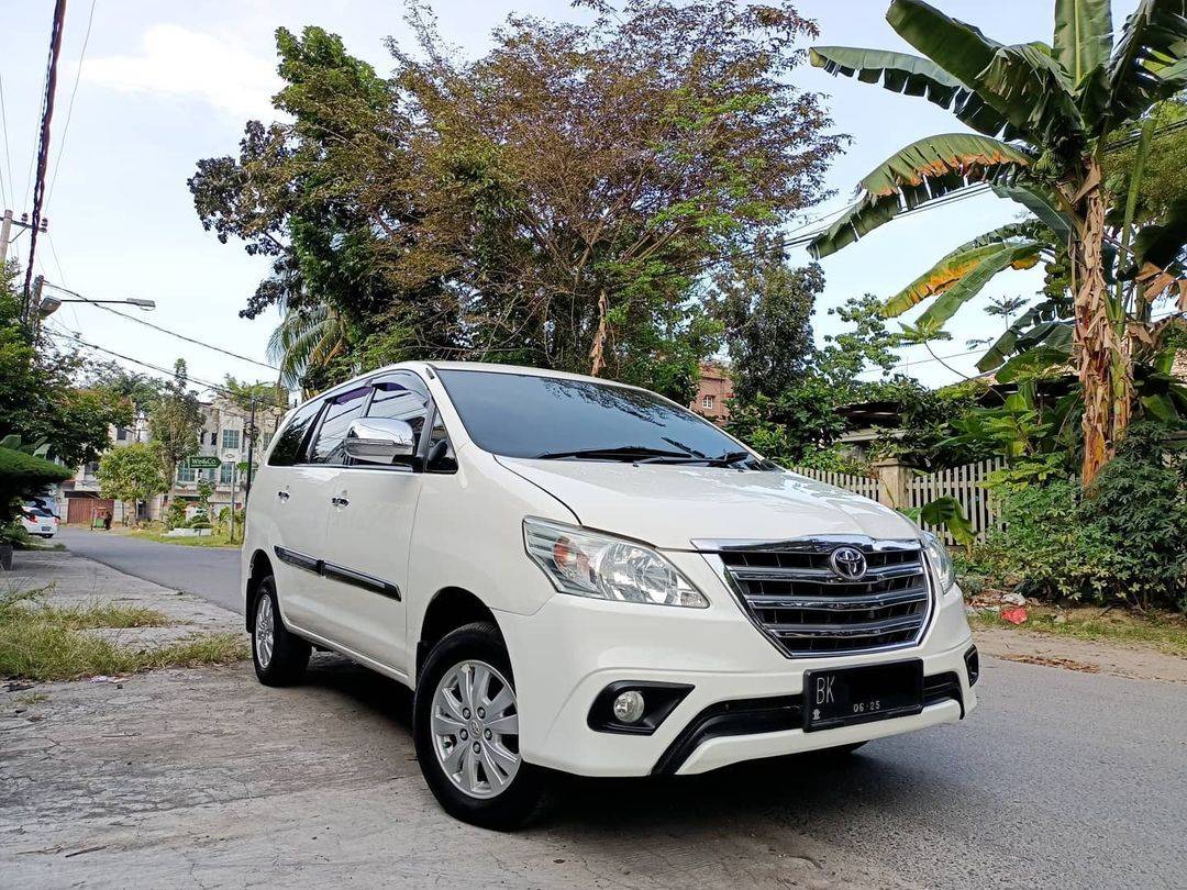 2014 Toyota Kijang Innova 2014 Toyota Kijang Innova