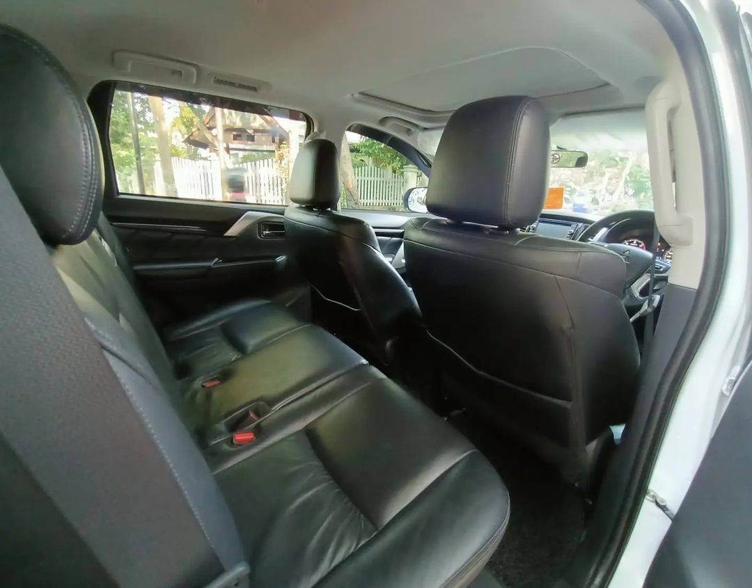 2017 Mitsubishi Pajero Sport Dakar AT 4x2 2017 Mitsubishi Pajero Sport Dakar AT 4x2