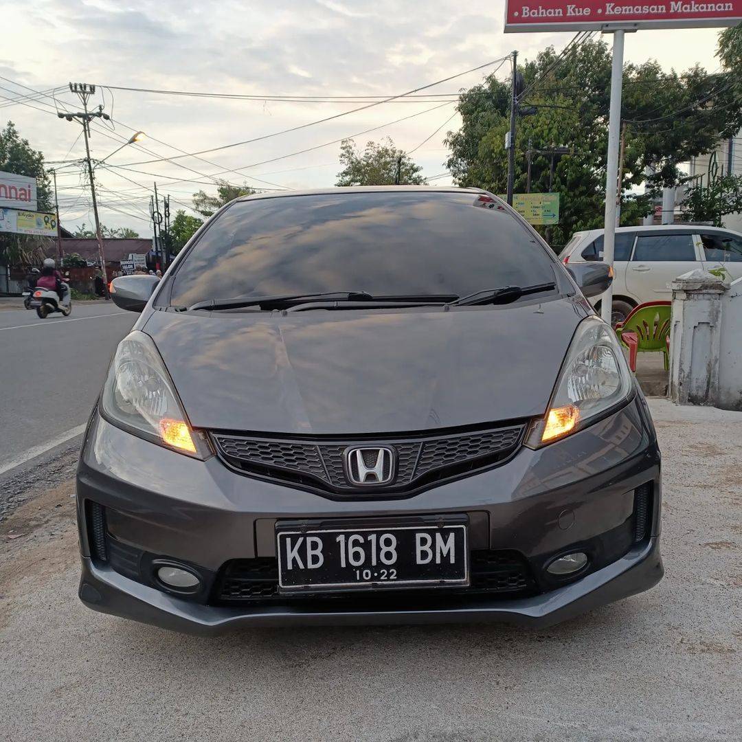 2011 Honda Jazz RS CVT Bekas 2011 Honda Jazz RS CVT Bekas