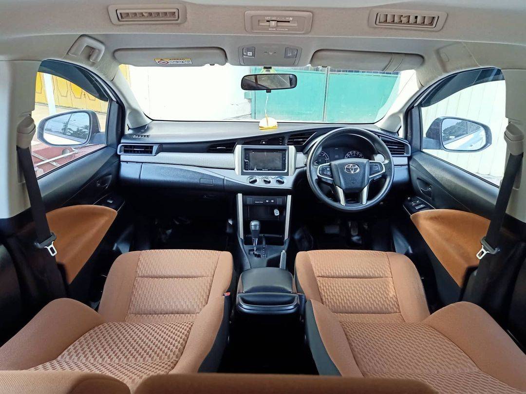 2017 Toyota Kijang Innova REBORN 2.4 G AT DIESEL LUX REBORN 2.4 G AT DIESEL LUX tua