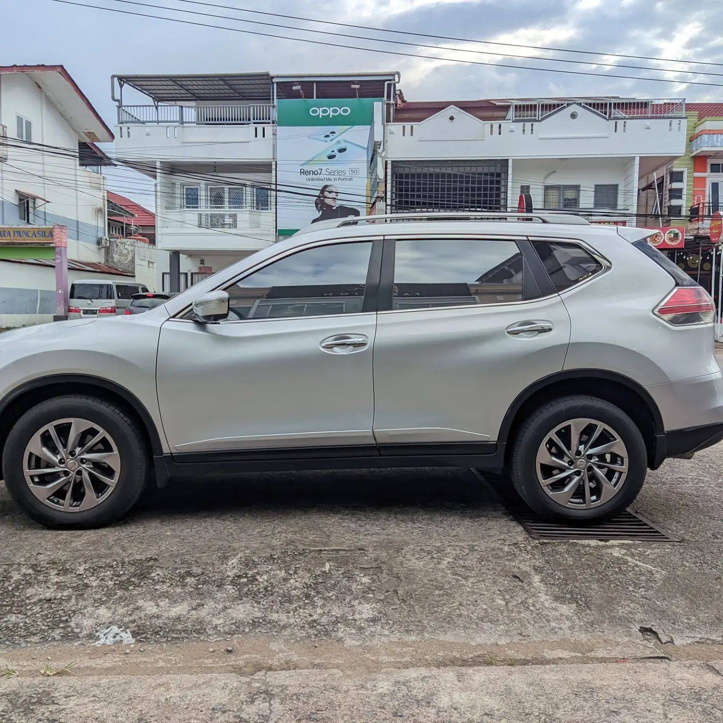 2015 Nissan X Trail XT 2.5L AT 2015 Nissan X Trail XT 2.5L AT