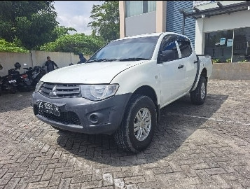 2013 Mitsubishi Triton 2013 Mitsubishi Triton