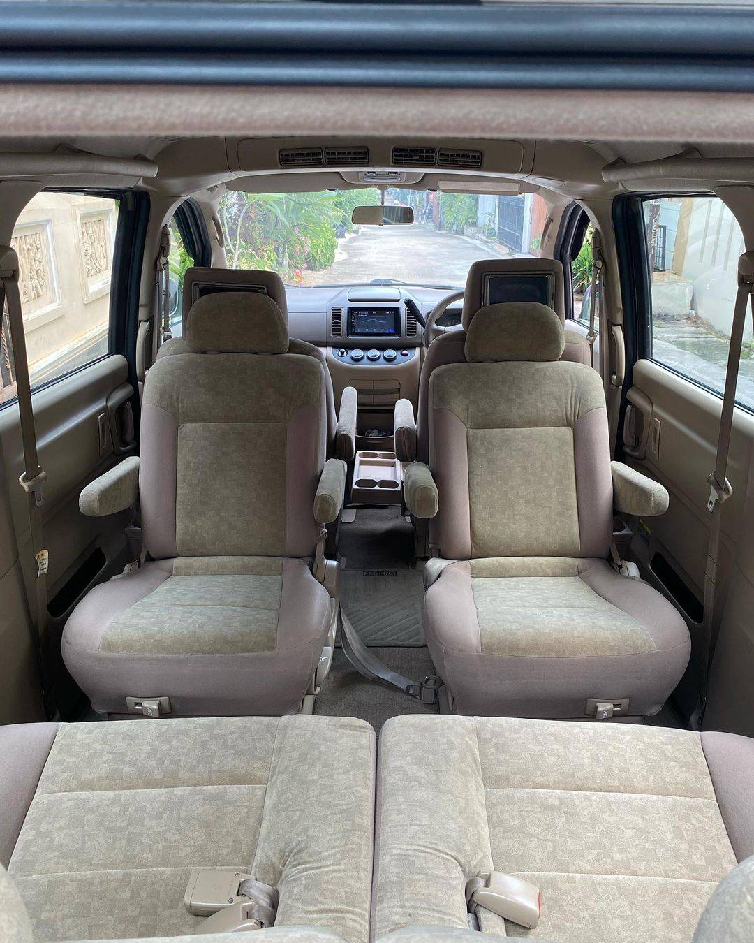 2010 Nissan Serena 2010 Nissan Serena